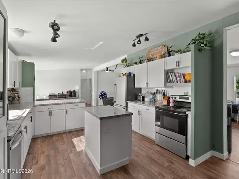 Kitchen - 4320 Margoree Ln, Fallon, NV 89406 photo 6 of 6