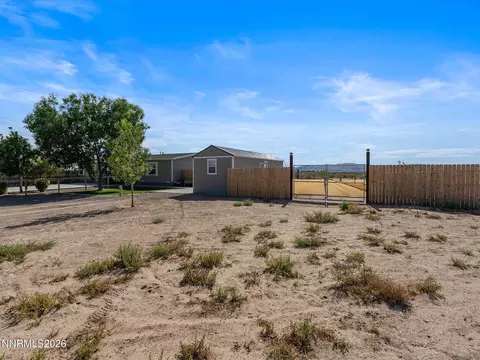 Exterior - 4320 Margoree Ln, Fallon, NV 89406 photo 2 of 10