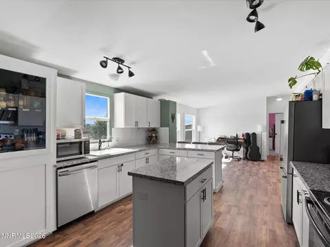 Kitchen - 4320 Margoree Ln, Fallon, NV 89406 photo 4 of 6