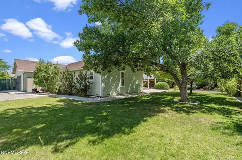 Exterior - 865 Longleaf Pl, Minden, NV 89423 photo 4 of 7
