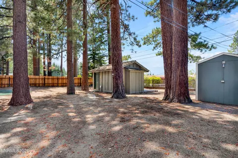Exterior - 170 Pine Ridge Dr, Stateline, NV 89449 photo 10 of 11
