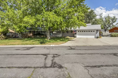 3 Circle Dr, Carson City, NV 89703