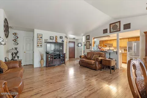 Living - 1435 Dixie Dr, Fallon, NV 89406 photo 2 of 2