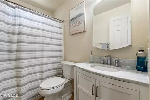 Bath - 1435 Dixie Dr, Fallon, NV 89406 photo 2 of 2
