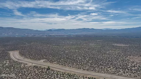 81 Desert View Dr, Smith Valley, NV 89430