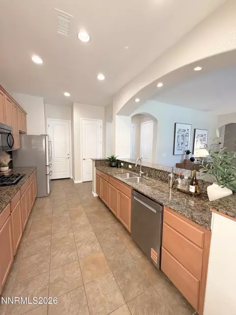 Kitchen - 2665 Mule Cir, Reno, NV 89521 photo 2 of 2