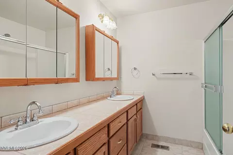 Bath - 717 Noel Ln, Fallon, NV 89406 photo 1 of 3