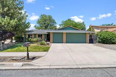 1820 Del Rosa Way, Sparks, NV 89434