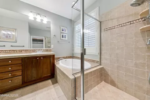 Bath - 14080 Tagor Rd, Reno, NV 89521 photo 2 of 8