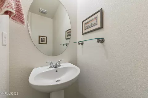 Bath - 14080 Tagor Rd, Reno, NV 89521 photo 8 of 8