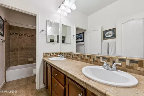 Bath - 14080 Tagor Rd, Reno, NV 89521 photo 6 of 8