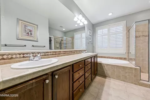 Bath - 14080 Tagor Rd, Reno, NV 89521 photo 1 of 8