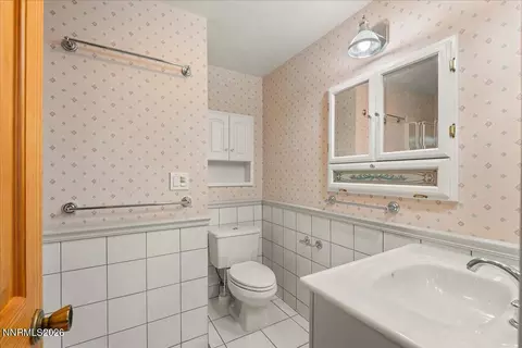 Bath - 7190 Bluestone Dr, Reno, NV 89511 photo 2 of 3
