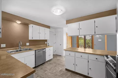 Kitchen - 7190 Bluestone Dr, Reno, NV 89511 photo 2 of 4