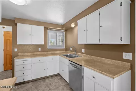 Kitchen - 7190 Bluestone Dr, Reno, NV 89511 photo 1 of 4