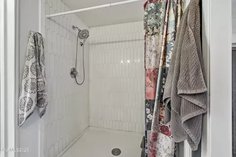 Bath - 45 Bryan Cir, Carson City, NV 89706 photo 3 of 4
