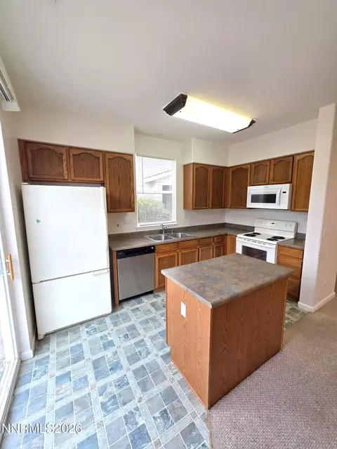 Kitchen - 9229 Lone Wolf Cir, Reno, NV 89506 photo 2 of 2
