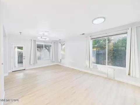 Living - 10443 Summershade Ln, Reno, NV 89521 photo 1 of 8