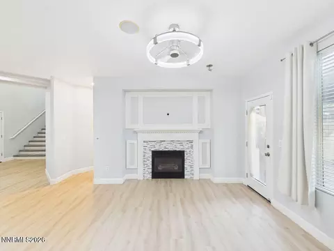 Living - 10443 Summershade Ln, Reno, NV 89521 photo 4 of 8
