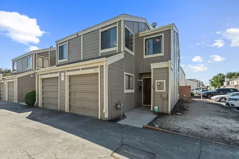 1531 Steven Ct, Sparks, NV 89431