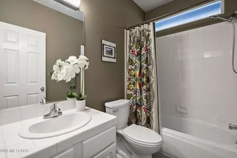 Bath - 730 Caughlin Gln, Reno, NV 89519 photo 2 of 2