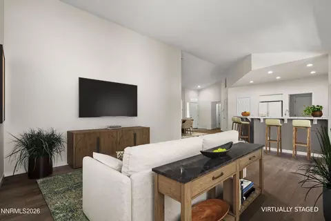 Living - 730 Caughlin Gln, Reno, NV 89519 photo 2 of 7