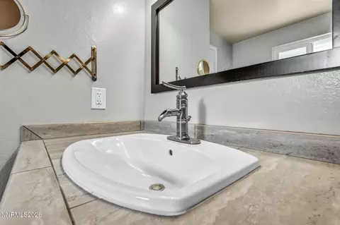 Bath - 4100 Edrie Dr, Reno, NV 89502 photo 3 of 6