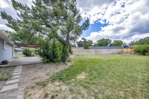 Exterior - 4100 Edrie Dr, Reno, NV 89502 photo 8 of 18