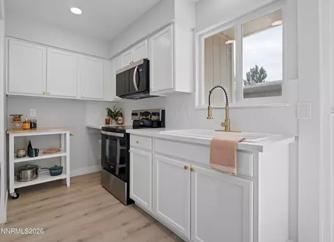 1349 El Dorado Dr #F, Gardnerville, NV 89410