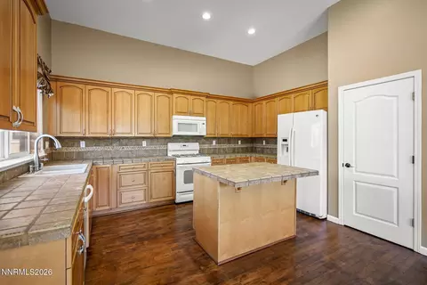 Kitchen - 1756 Walnut Dr, Fernley, NV 89408 photo 2 of 3