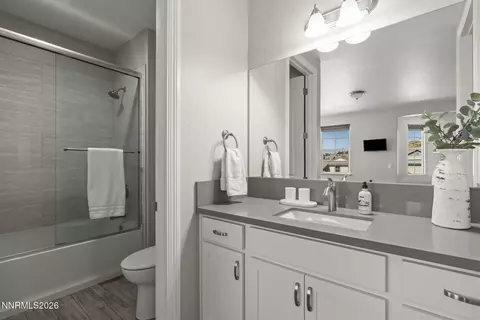 Bath - 1551 Elk Run Trl, Reno, NV 89523 photo 6 of 8