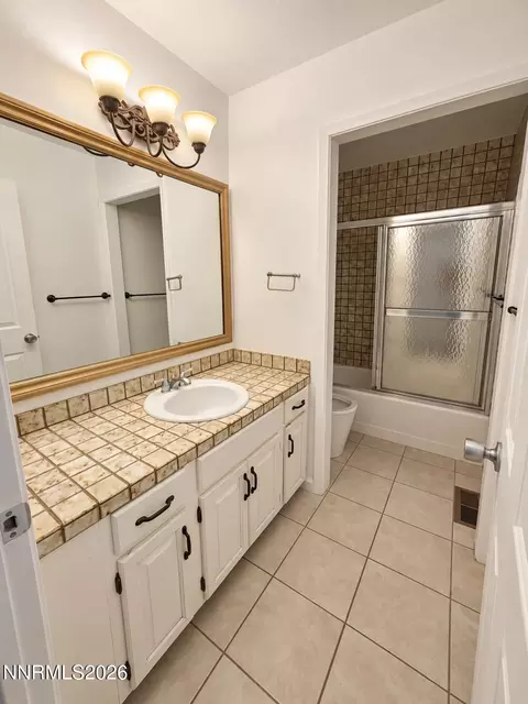 Bath - 2990 Rustic Manor Cir, Reno, NV 89509 photo 6 of 7