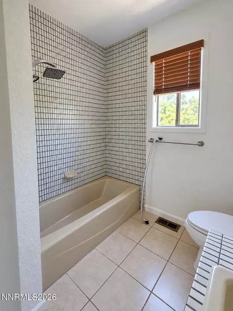 Bath - 2990 Rustic Manor Cir, Reno, NV 89509 photo 3 of 7