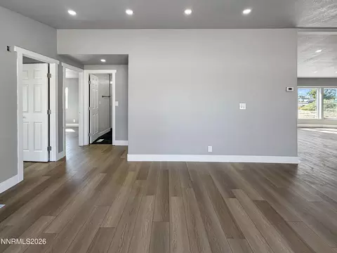 Living - 5510 Vanessa Dr, Fallon, NV 89406 photo 6 of 7