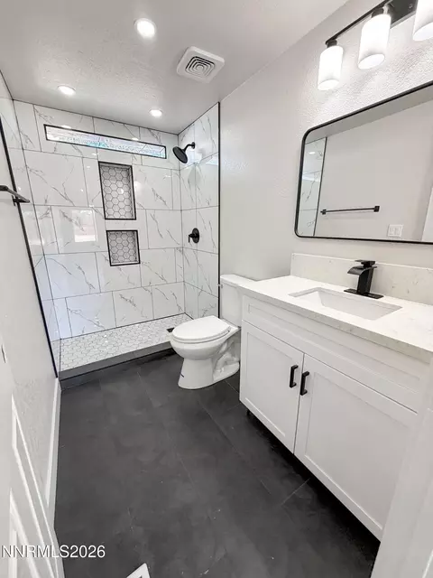 Bath - 5510 Vanessa Dr, Fallon, NV 89406 photo 4 of 4