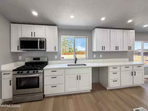 Kitchen - 5510 Vanessa Dr, Fallon, NV 89406 photo 3 of 4