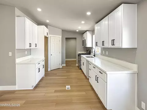 Kitchen - 5510 Vanessa Dr, Fallon, NV 89406 photo 2 of 4