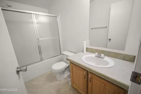 Bath - 4301 Horseshoe Dr, Fallon, NV 89406 photo 4 of 4