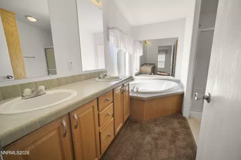 Bath - 4301 Horseshoe Dr, Fallon, NV 89406 photo 1 of 4