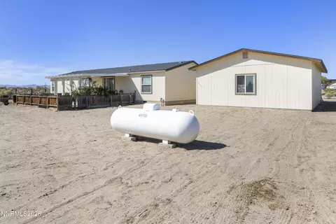 Exterior - 4301 Horseshoe Dr, Fallon, NV 89406 photo 4 of 4