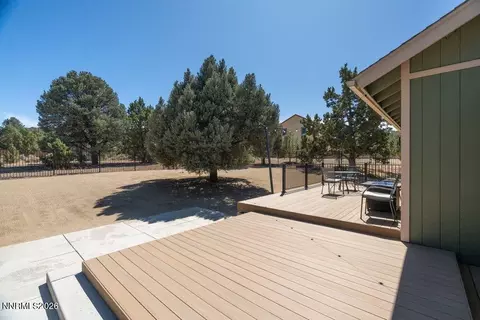 Exterior - 2291 Empire Rd, Reno, NV 89521 photo 4 of 9