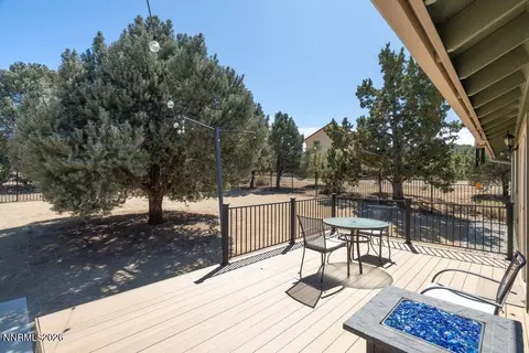 Exterior - 2291 Empire Rd, Reno, NV 89521 photo 5 of 9
