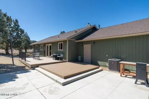 Exterior - 2291 Empire Rd, Reno, NV 89521 photo 7 of 9