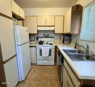 Kitchen - 312 E Taylor St, Reno, NV 89502 photo 2 of 5