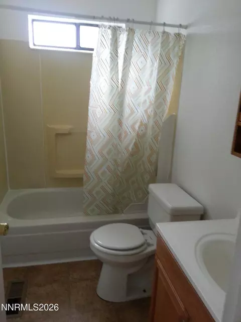 Bath - 312 E Taylor St, Reno, NV 89502 photo 2 of 5