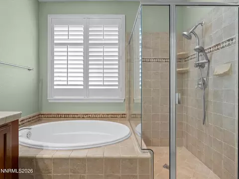 Bath - 14080 Tagor Rd, Reno, NV 89521 photo 3 of 6
