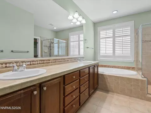 Bath - 14080 Tagor Rd, Reno, NV 89521 photo 2 of 6