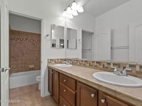 Bath - 14080 Tagor Rd, Reno, NV 89521 photo 4 of 6
