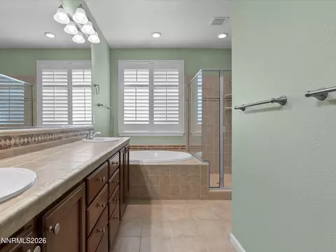 Bath - 14080 Tagor Rd, Reno, NV 89521 photo 1 of 6