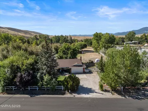 View/Area - 110 E Laramie Dr, Reno, NV 89521 photo 2 of 13